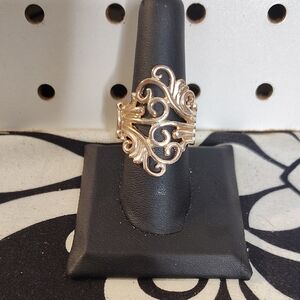 Elegant Filigree Openwork Ring in Rose Gold Tone - Women Jewelry